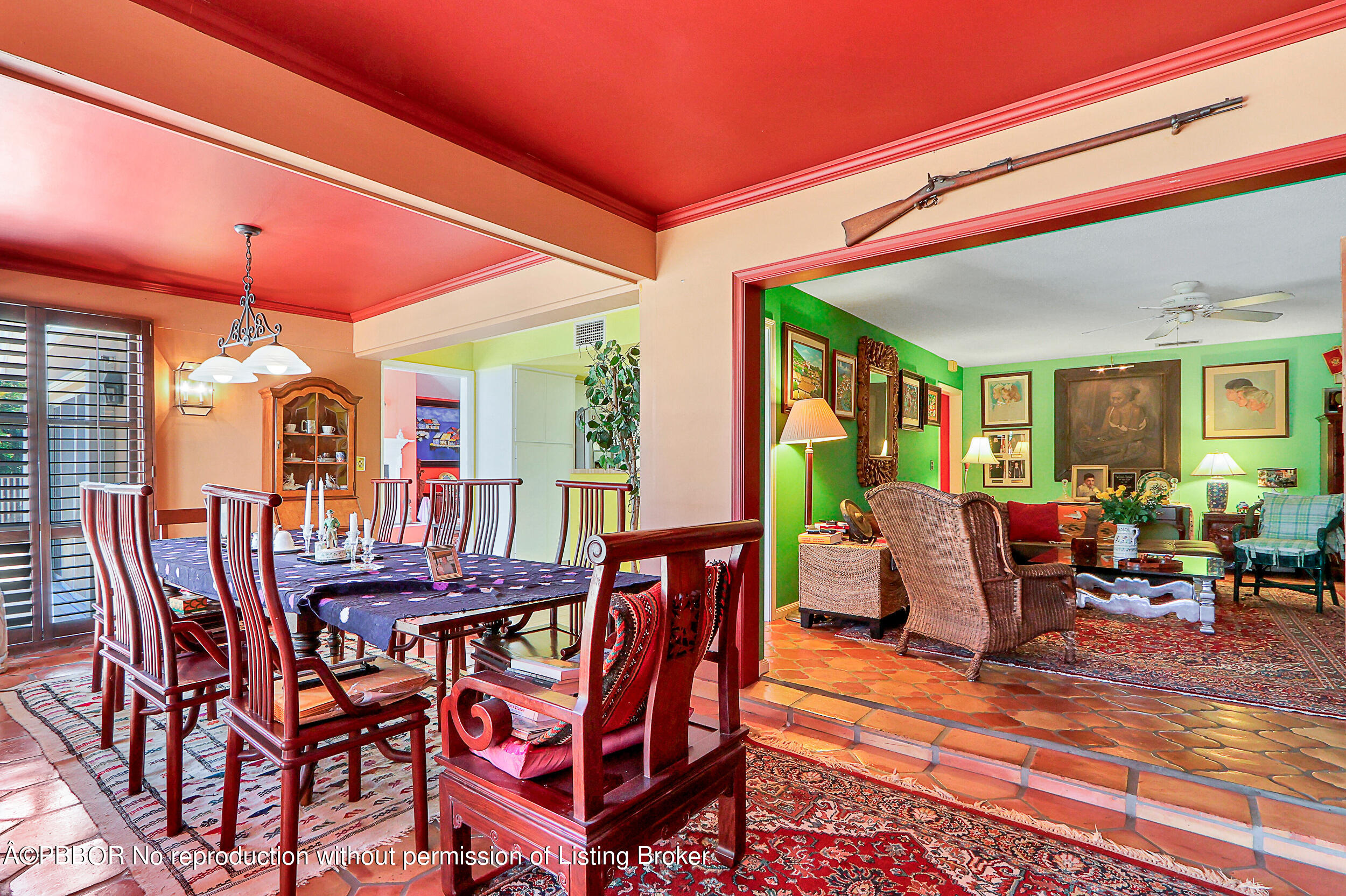 8 Interlachen Circle