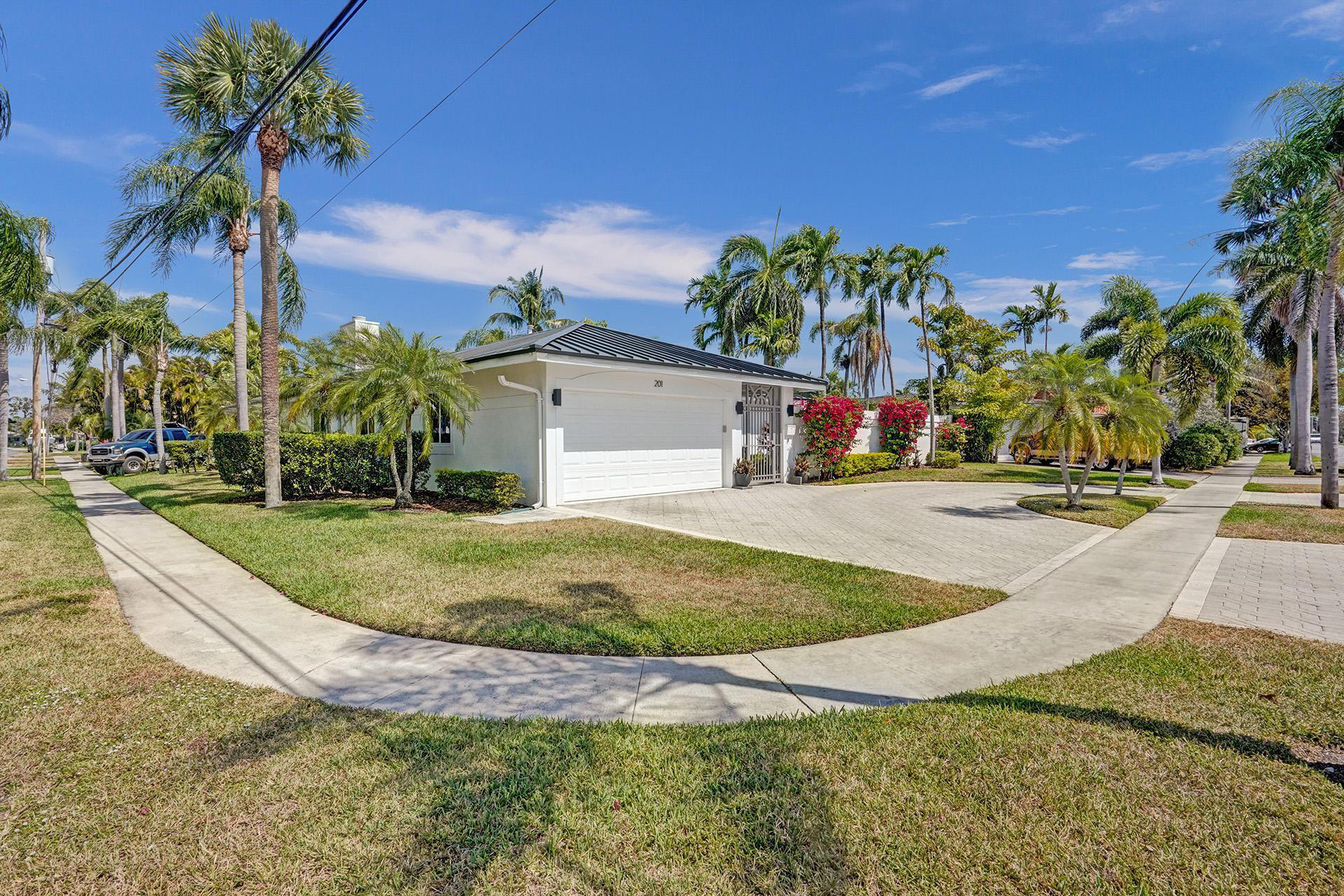201 SE 11th Street