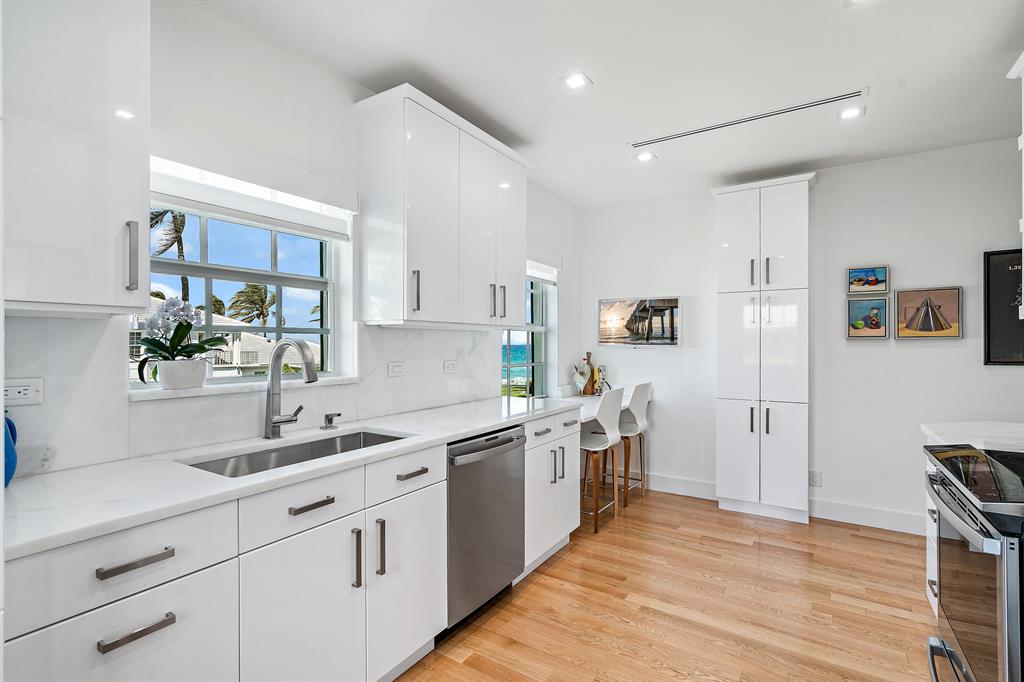 550 S Ocean Boulevard Unit: 203  D