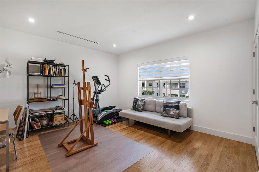 550 S Ocean Boulevard Unit: 203  D