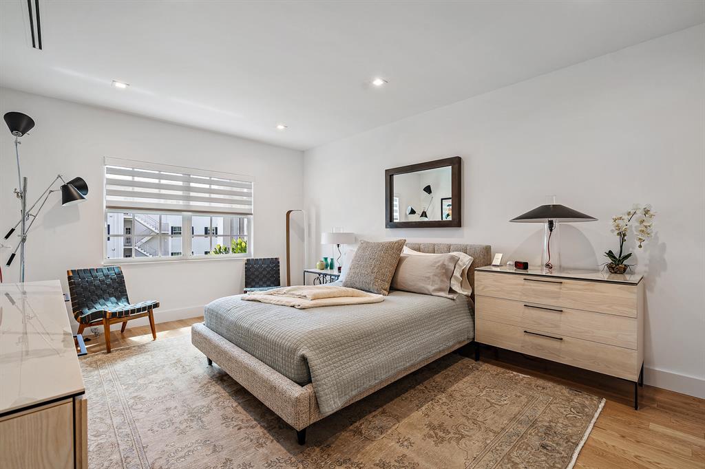 550 S Ocean Boulevard Unit: 203  D