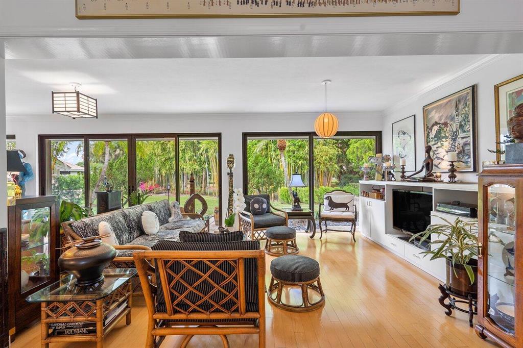 3595 Royal Tern Circle