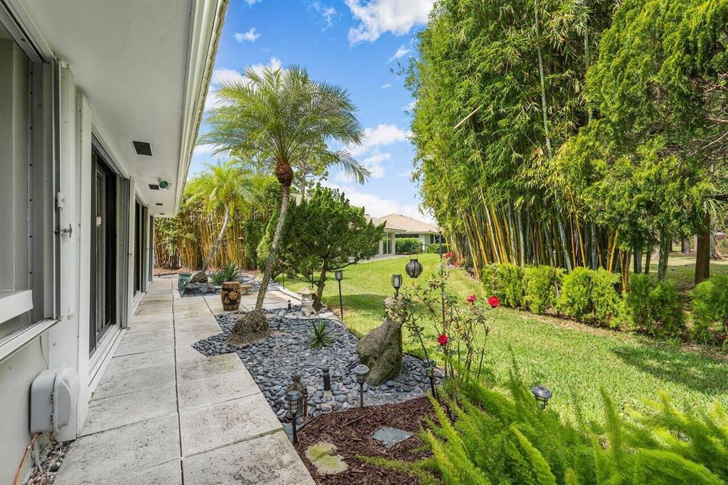 3595 Royal Tern Circle