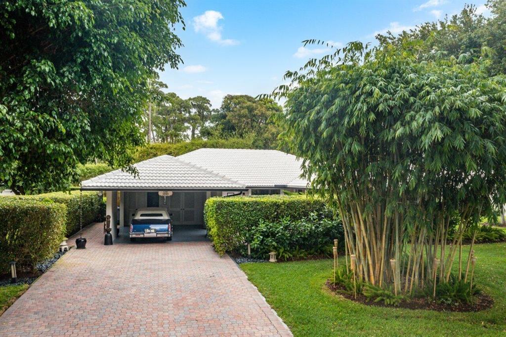 3595 Royal Tern Circle