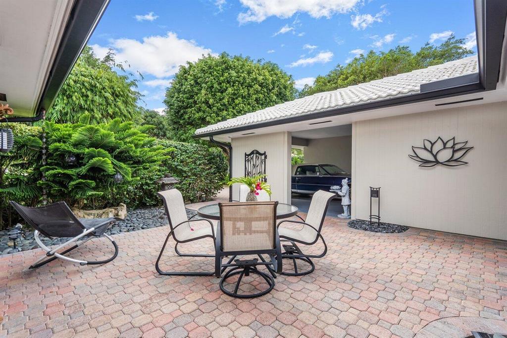 3595 Royal Tern Circle