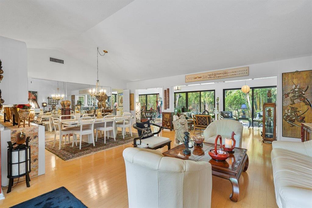 3595 Royal Tern Circle
