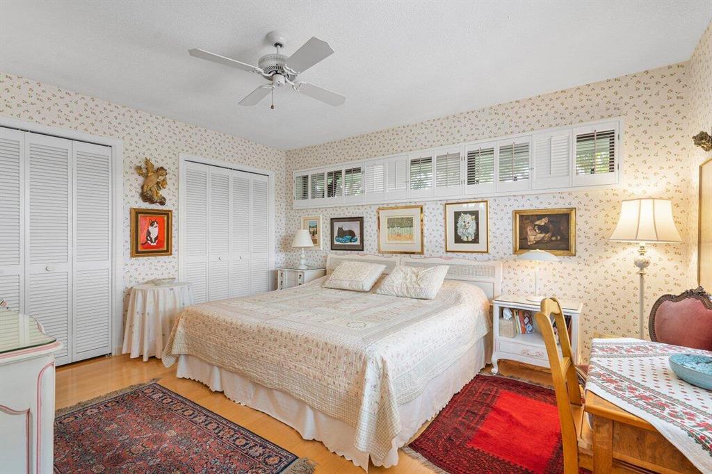 3595 Royal Tern Circle