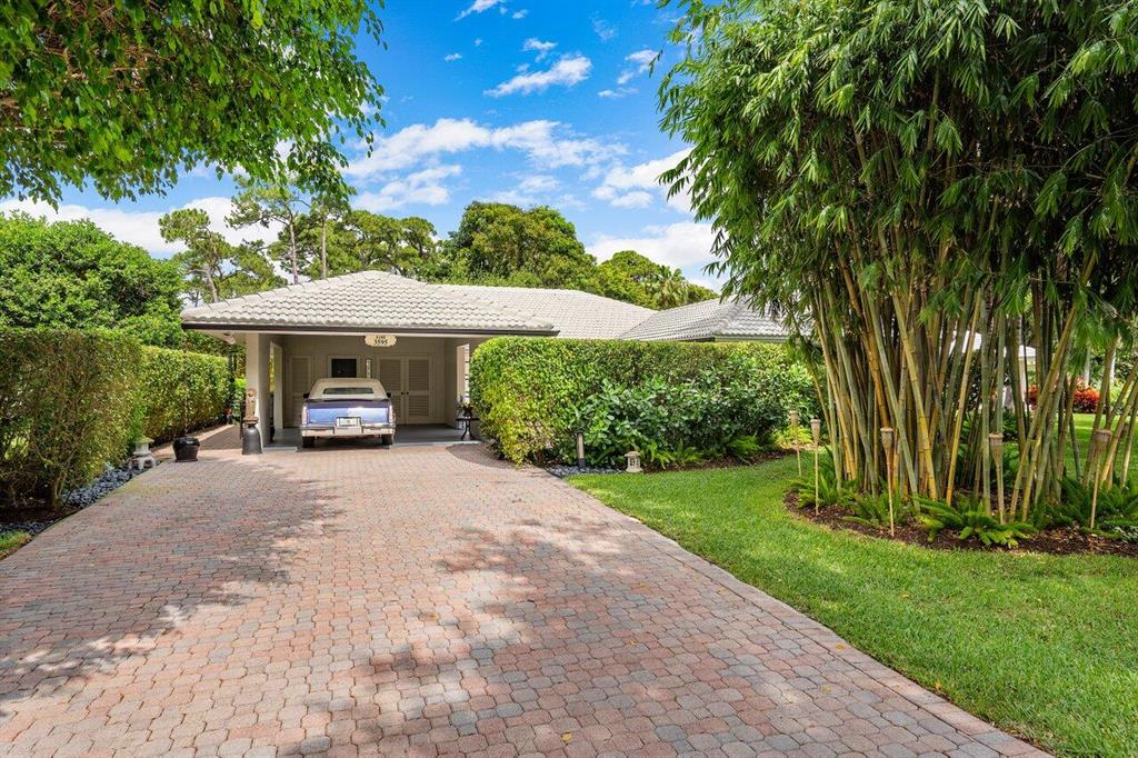 3595 Royal Tern Circle