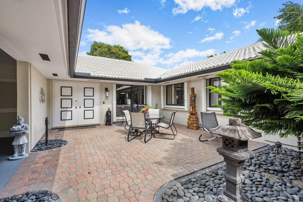3595 Royal Tern Circle