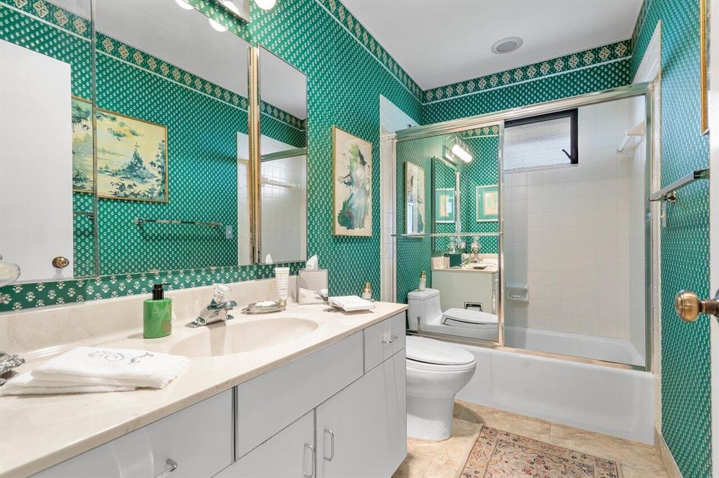 3595 Royal Tern Circle
