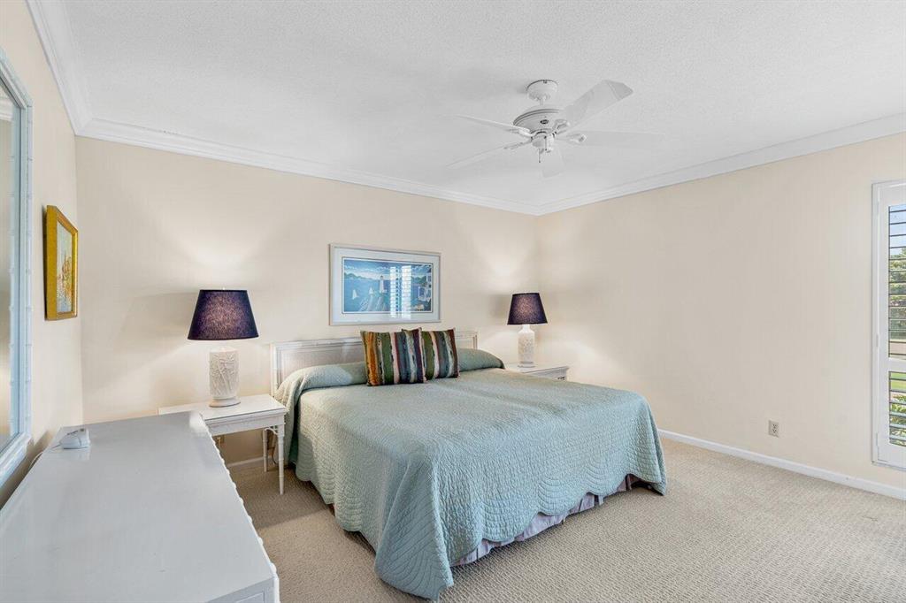 4595 Kittiwake Court