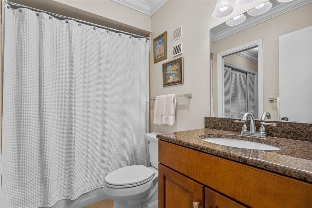 4595 Kittiwake Court