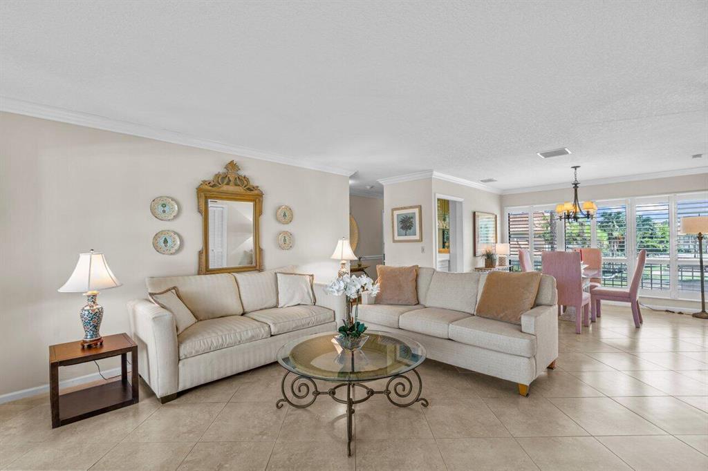 4595 Kittiwake Court