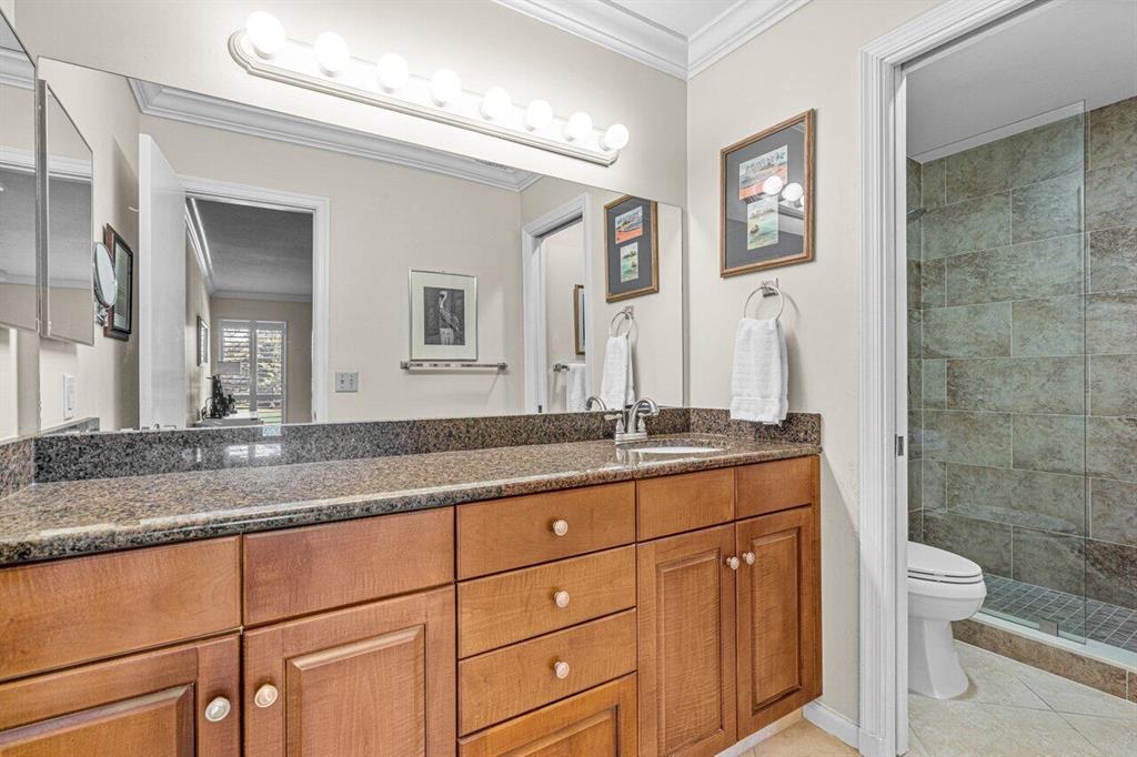 4595 Kittiwake Court