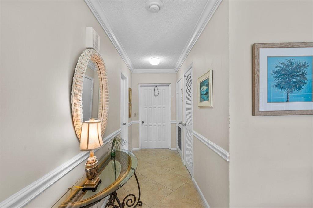4595 Kittiwake Court