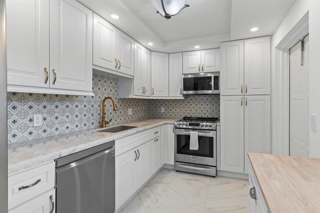 4120 Quail Ridge Drive N Unit: A