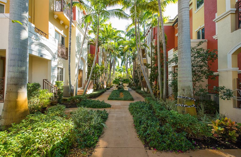 1910 Coastal Bay Boulevard