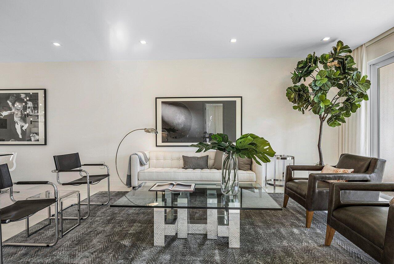 127 Peruvian Avenue Unit: 301