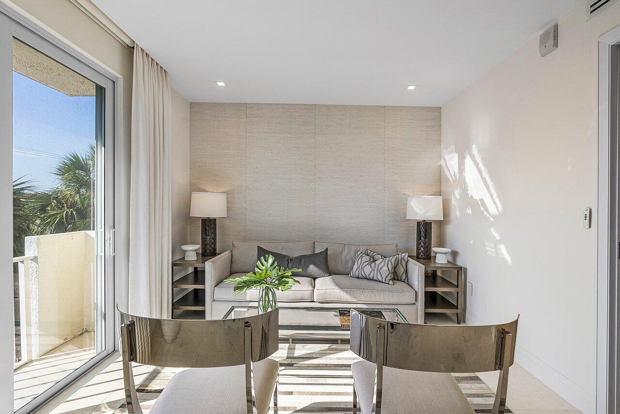 127 Peruvian Avenue Unit: 301