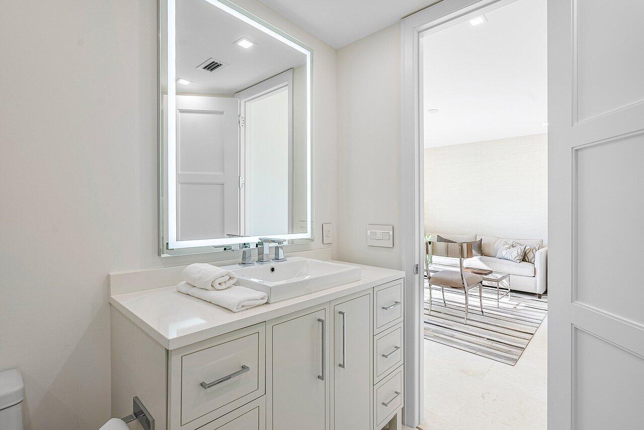 127 Peruvian Avenue Unit: 301