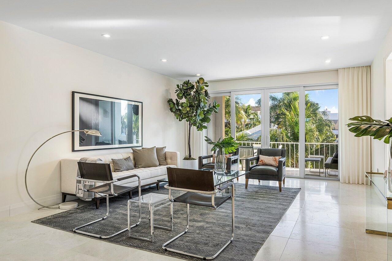 127 Peruvian Avenue Unit: 301