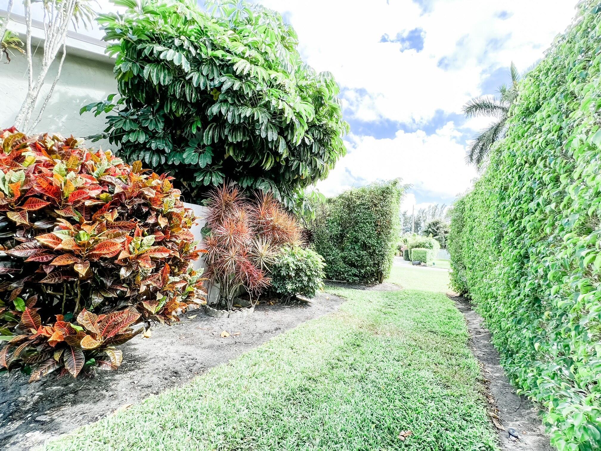 4563 Gleneagles Drive