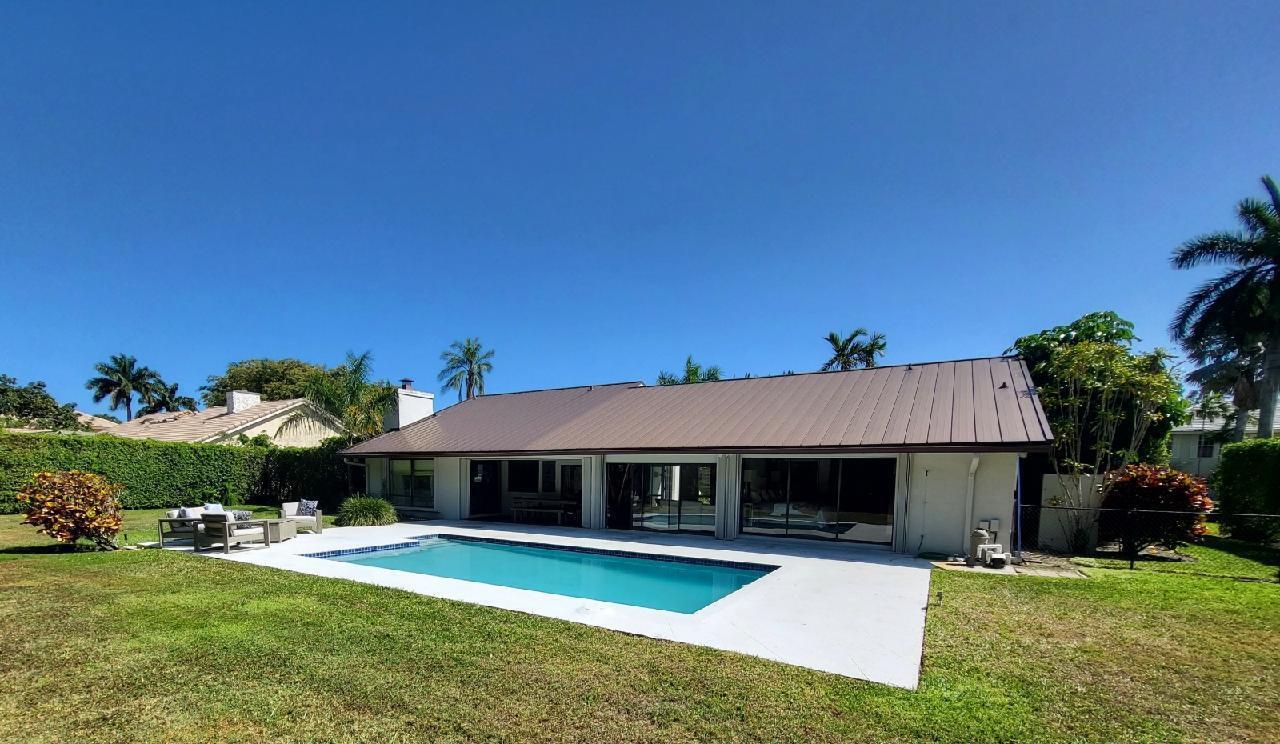 4563 Gleneagles Drive