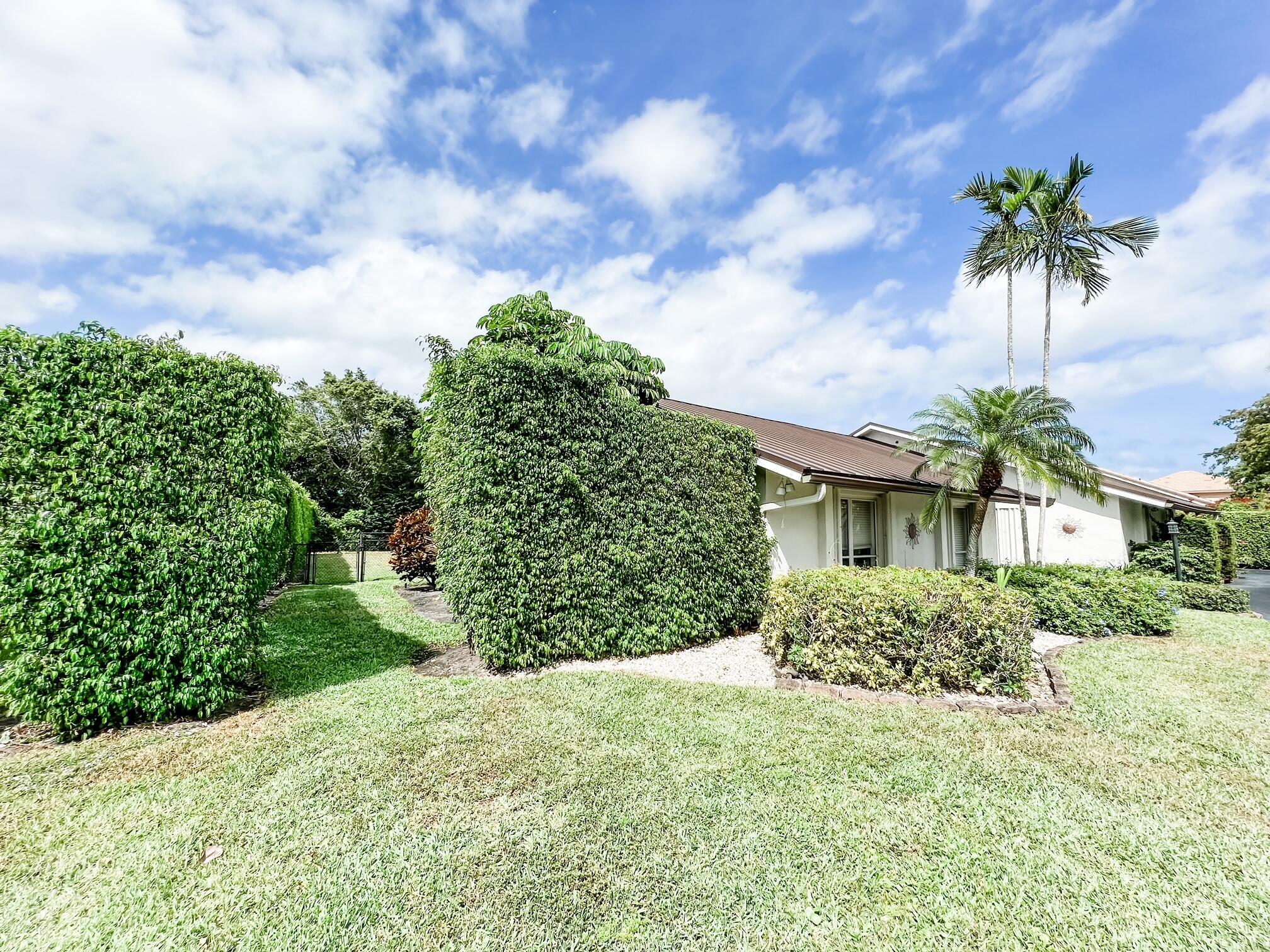 4563 Gleneagles Drive