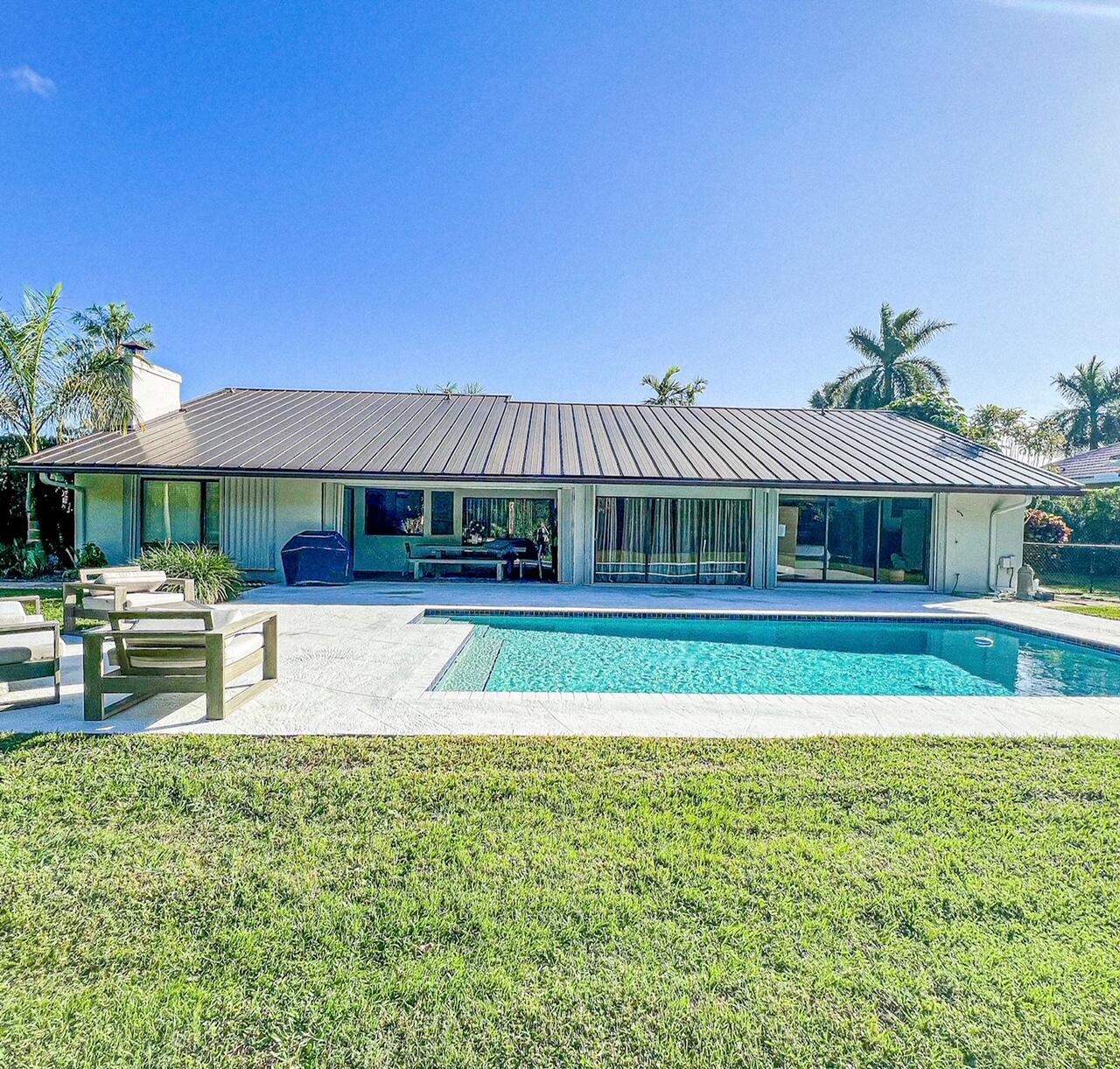 4563 Gleneagles Drive