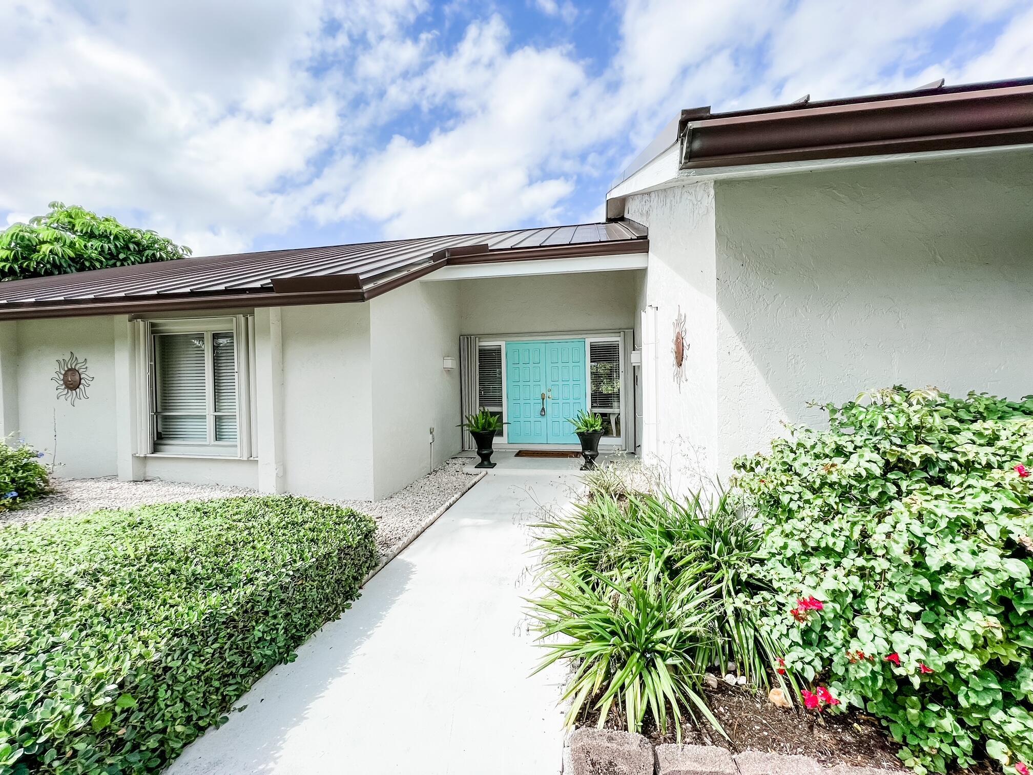 4563 Gleneagles Drive