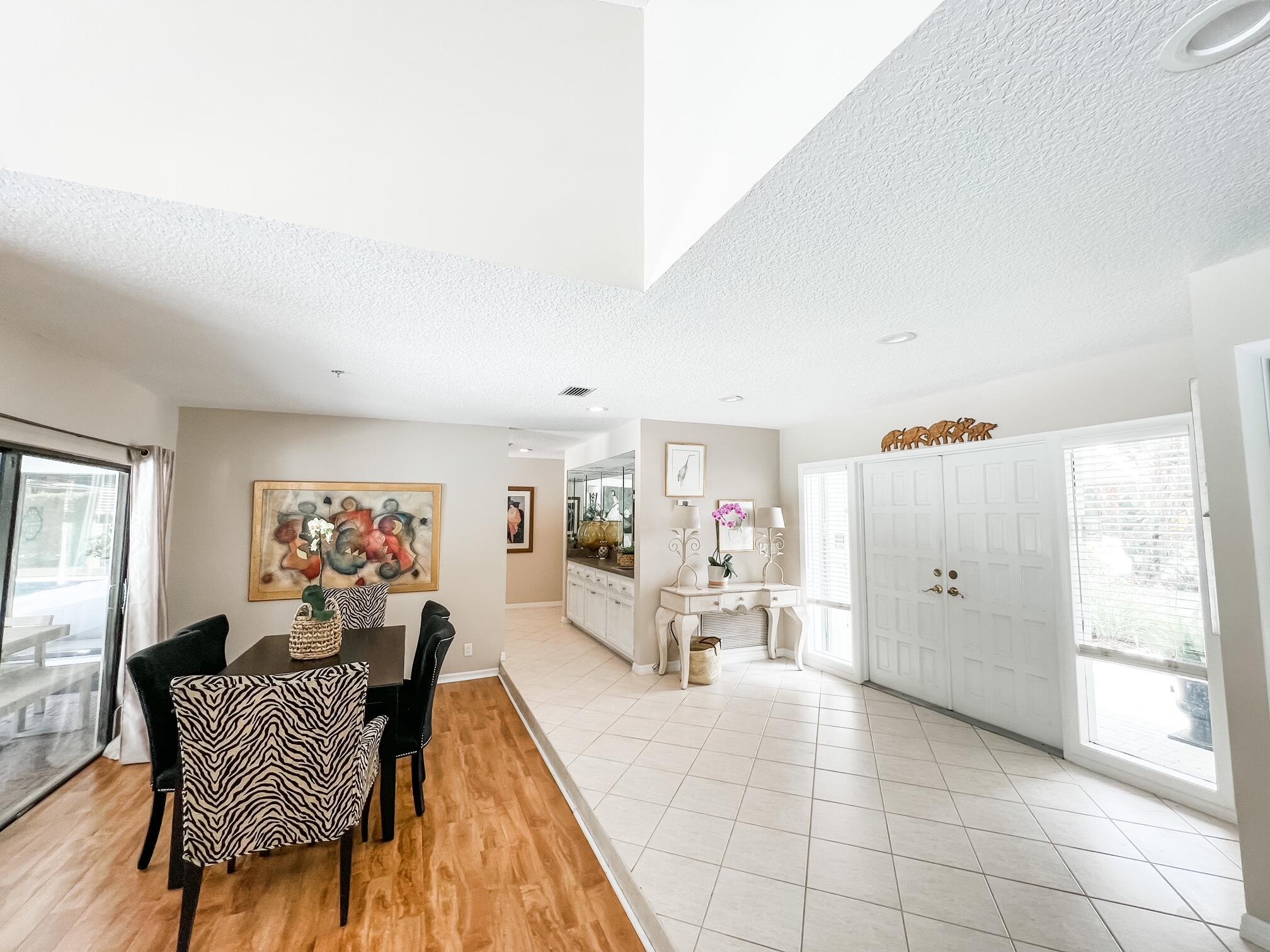 4563 Gleneagles Drive