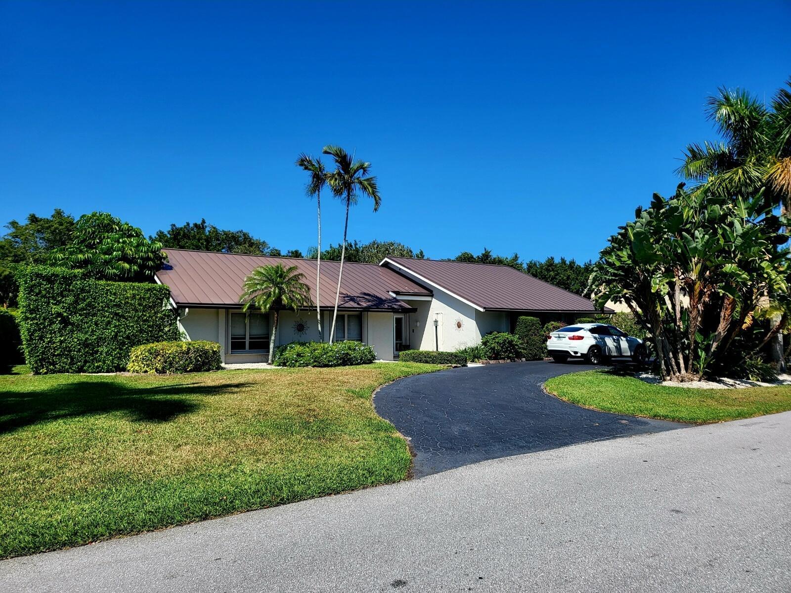 4563 Gleneagles Drive