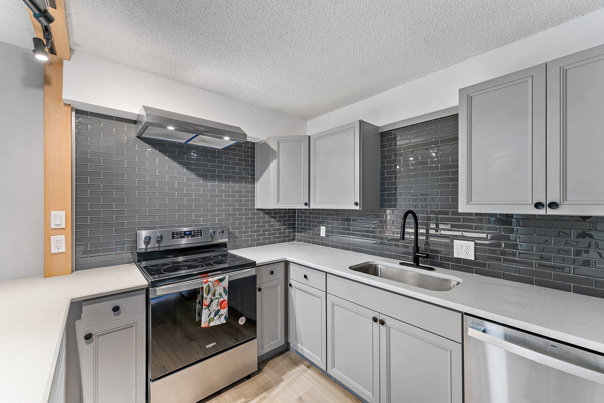 3345 Meridian Way N Unit: D
