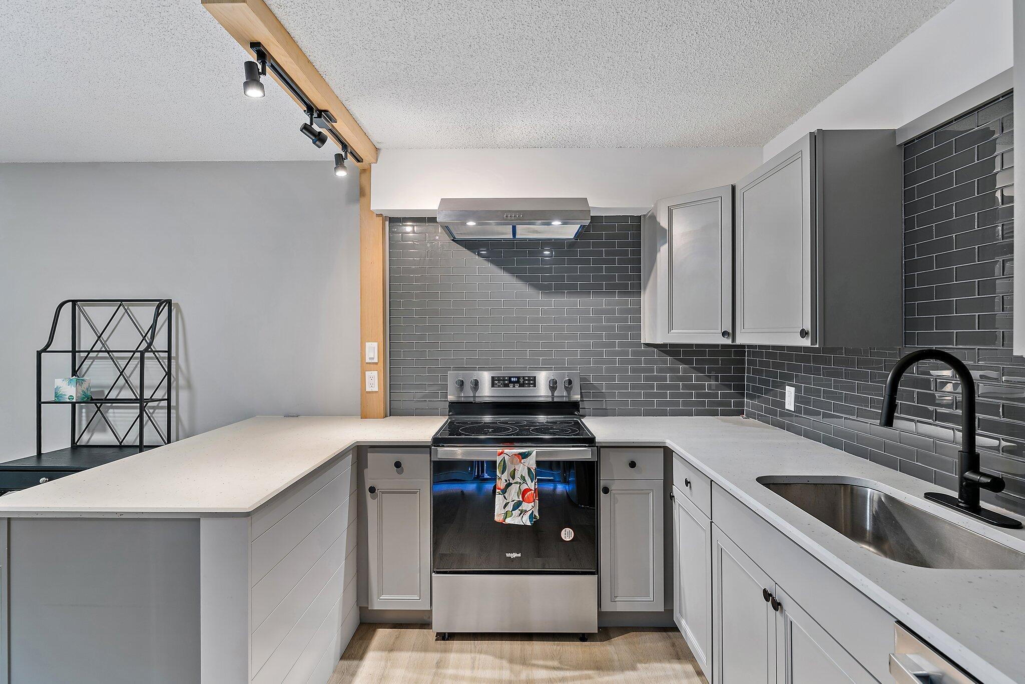 3345 Meridian Way N Unit: D