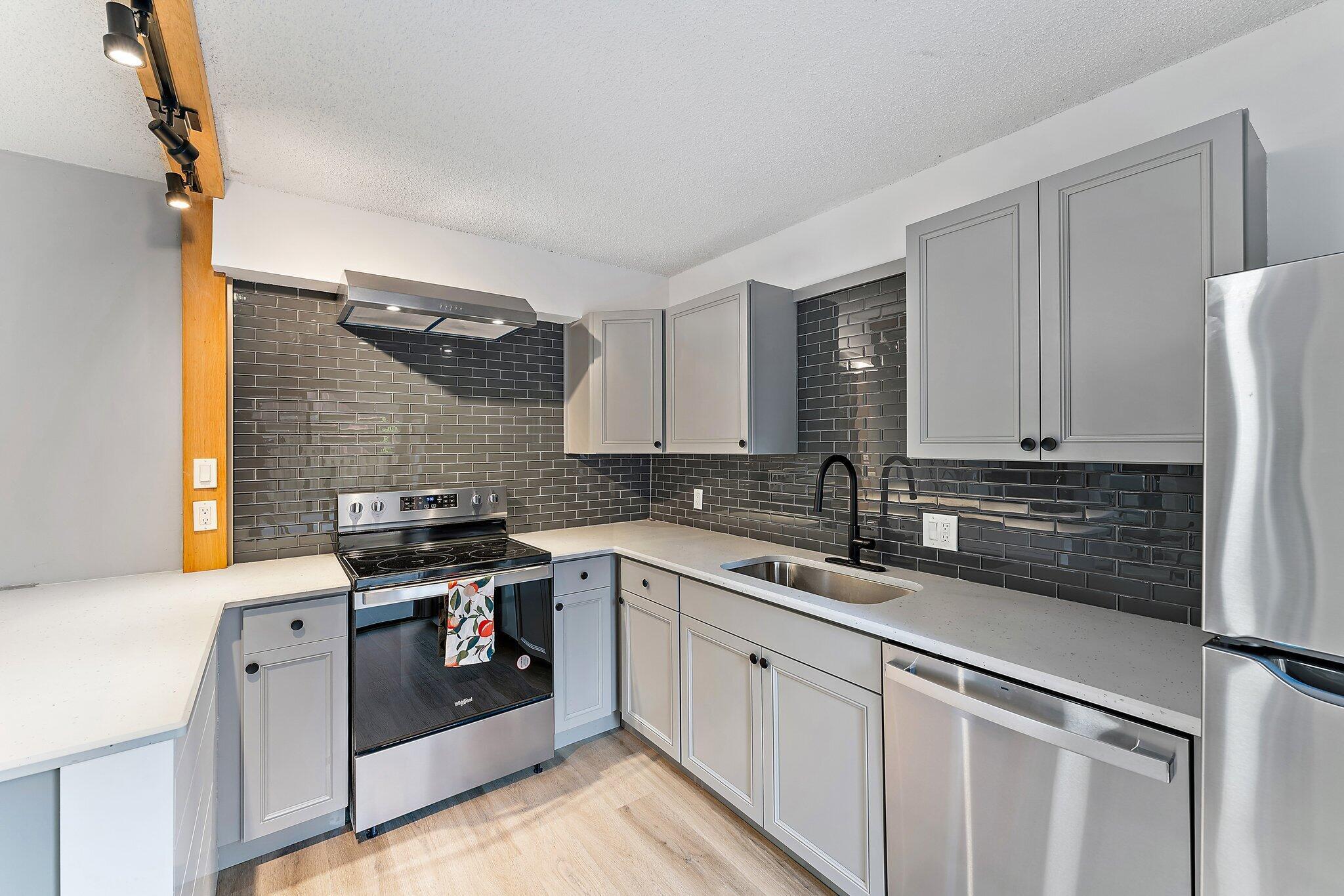 3345 Meridian Way N Unit: D