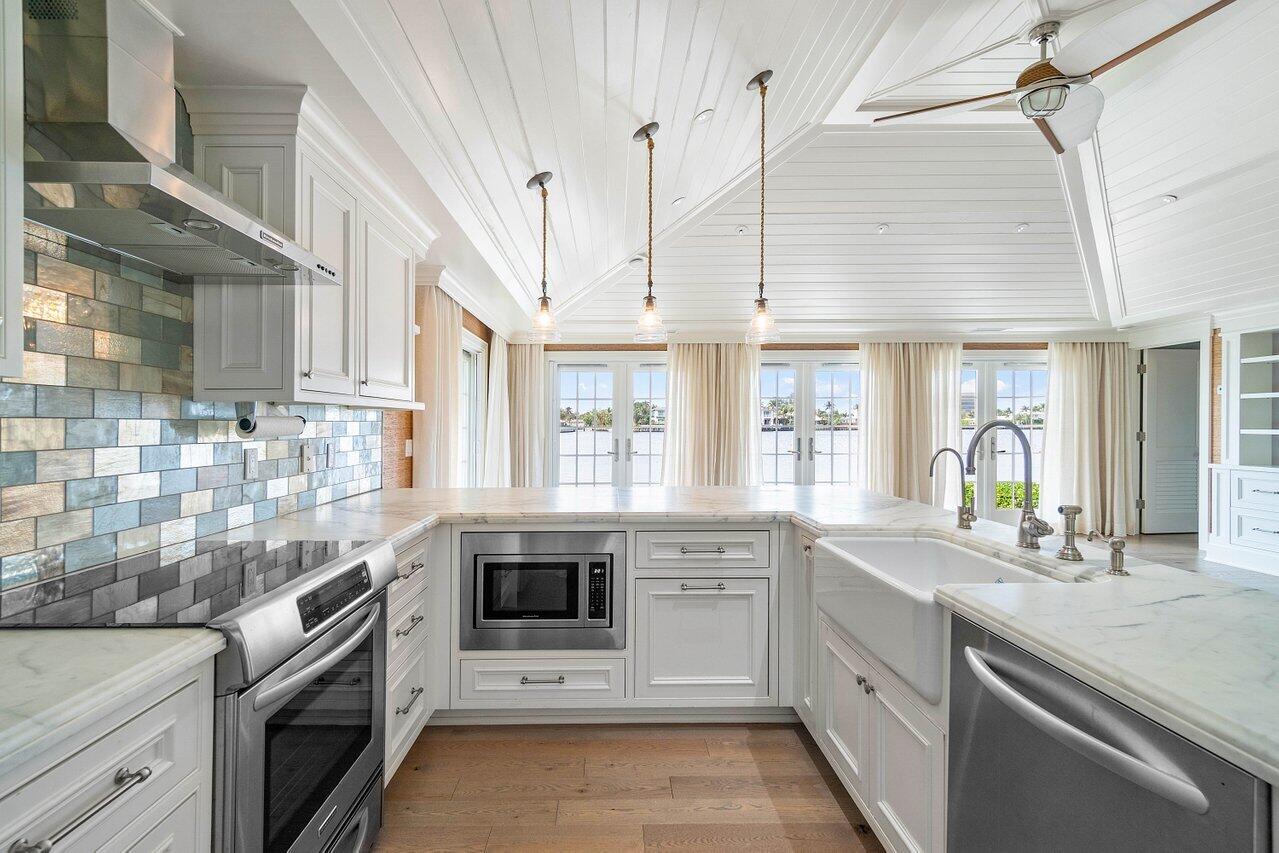 11587 Lost Tree Way Cottage #15