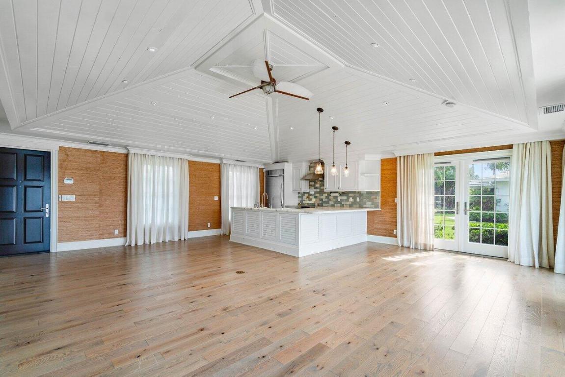 11587 Lost Tree Way Cottage #15