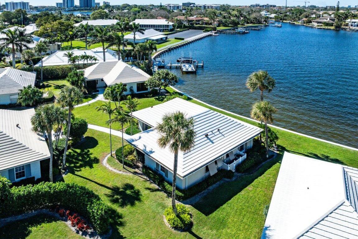 11587 Lost Tree Way Cottage #15