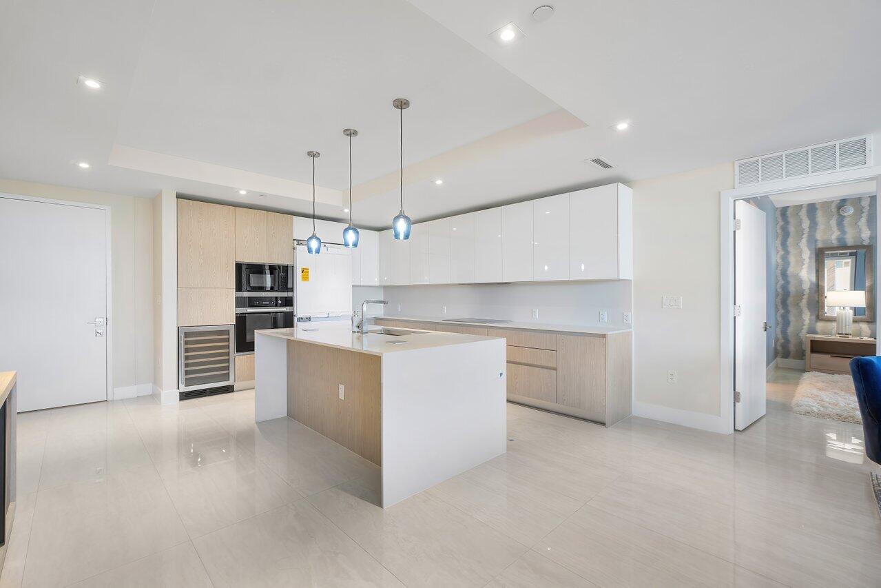 3100 N Ocean Drive 606