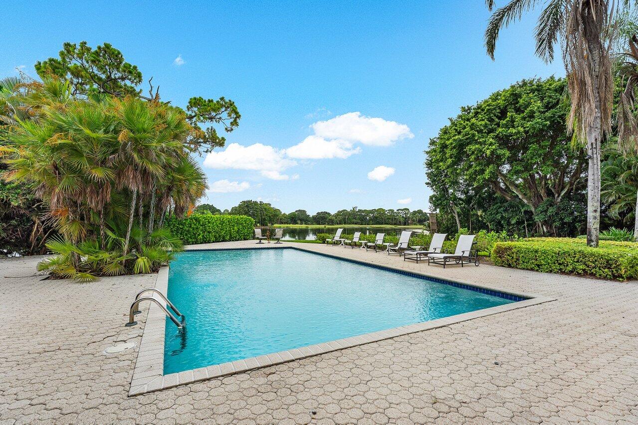 1410 Enclave Circle