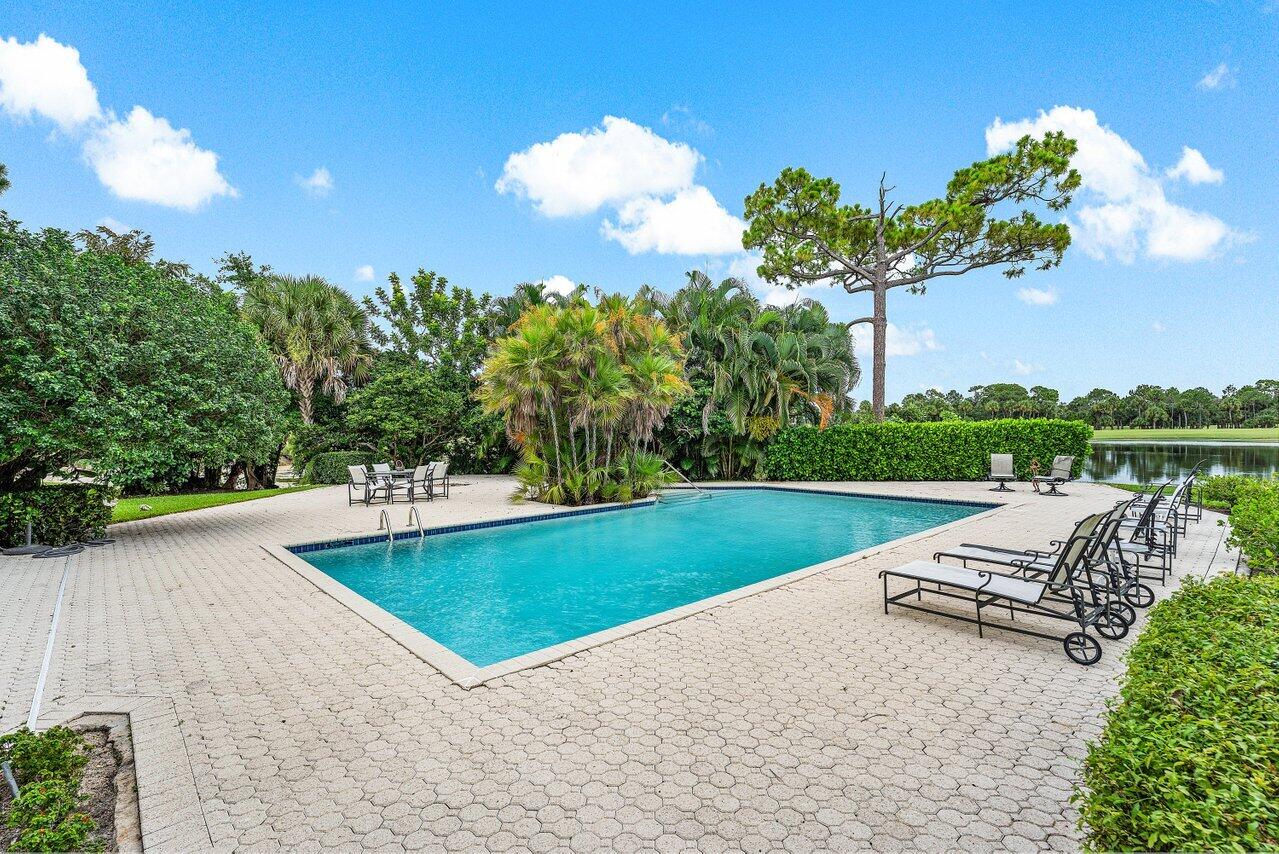 1410 Enclave Circle