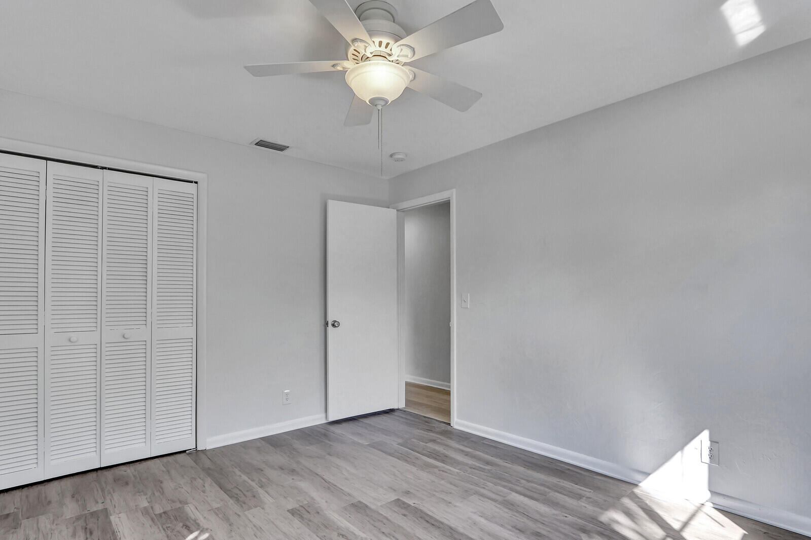 105 Beverly Road W