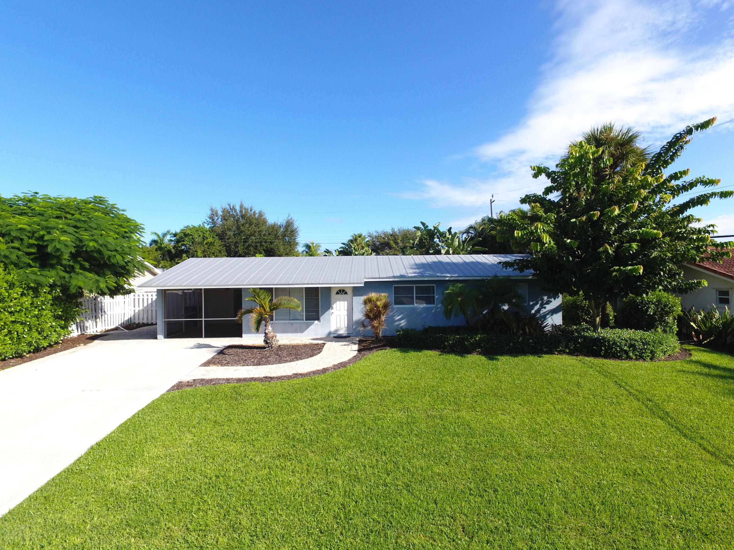 105 Beverly Road W