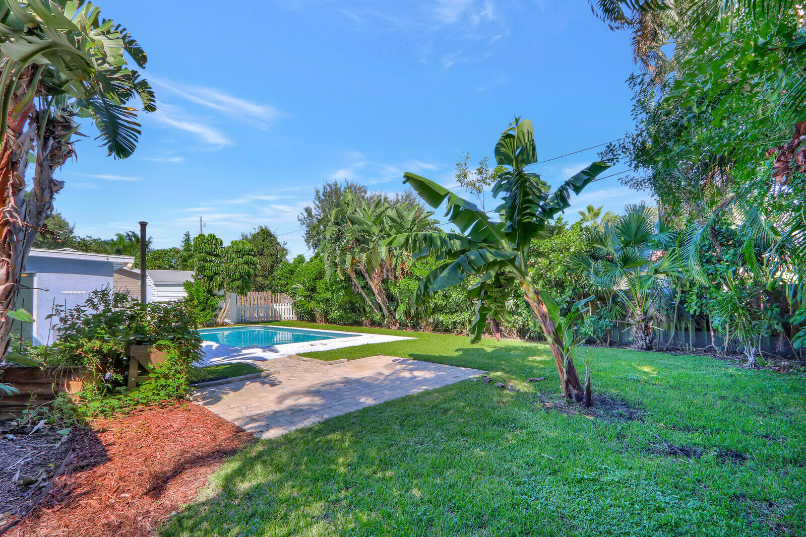 105 Beverly Road W