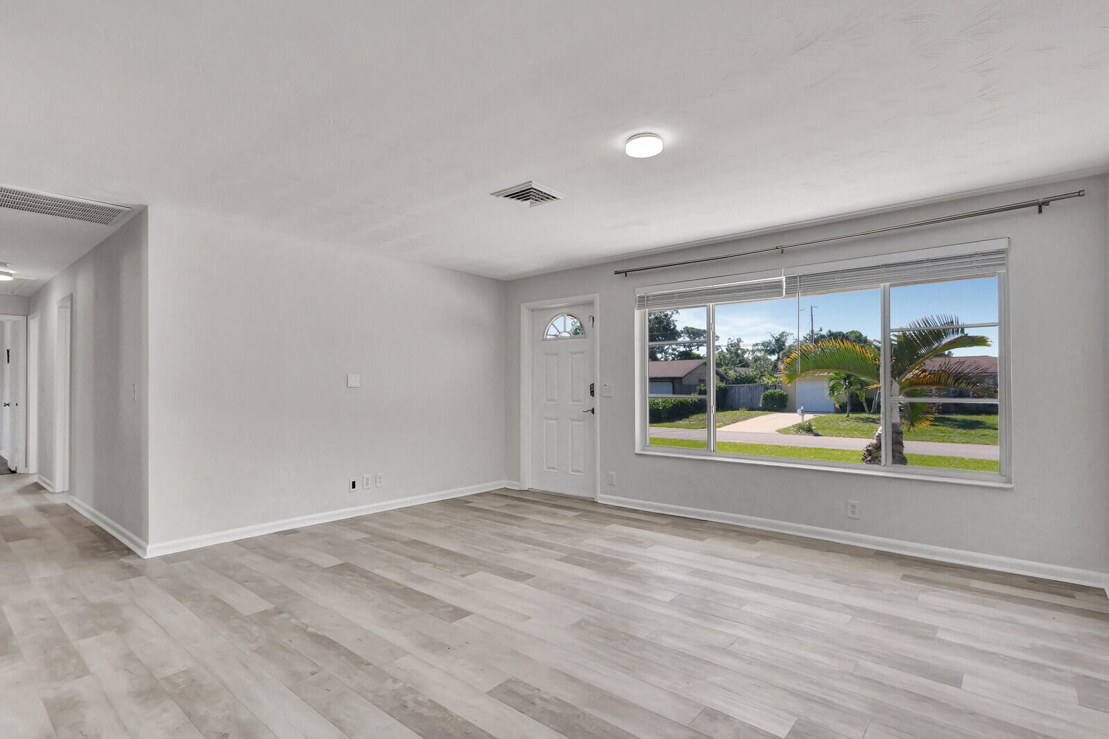 105 Beverly Road W