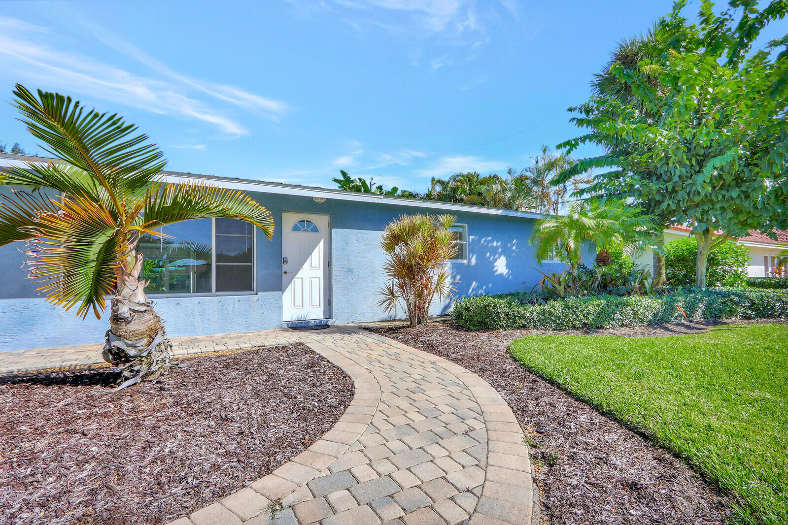 105 Beverly Road W