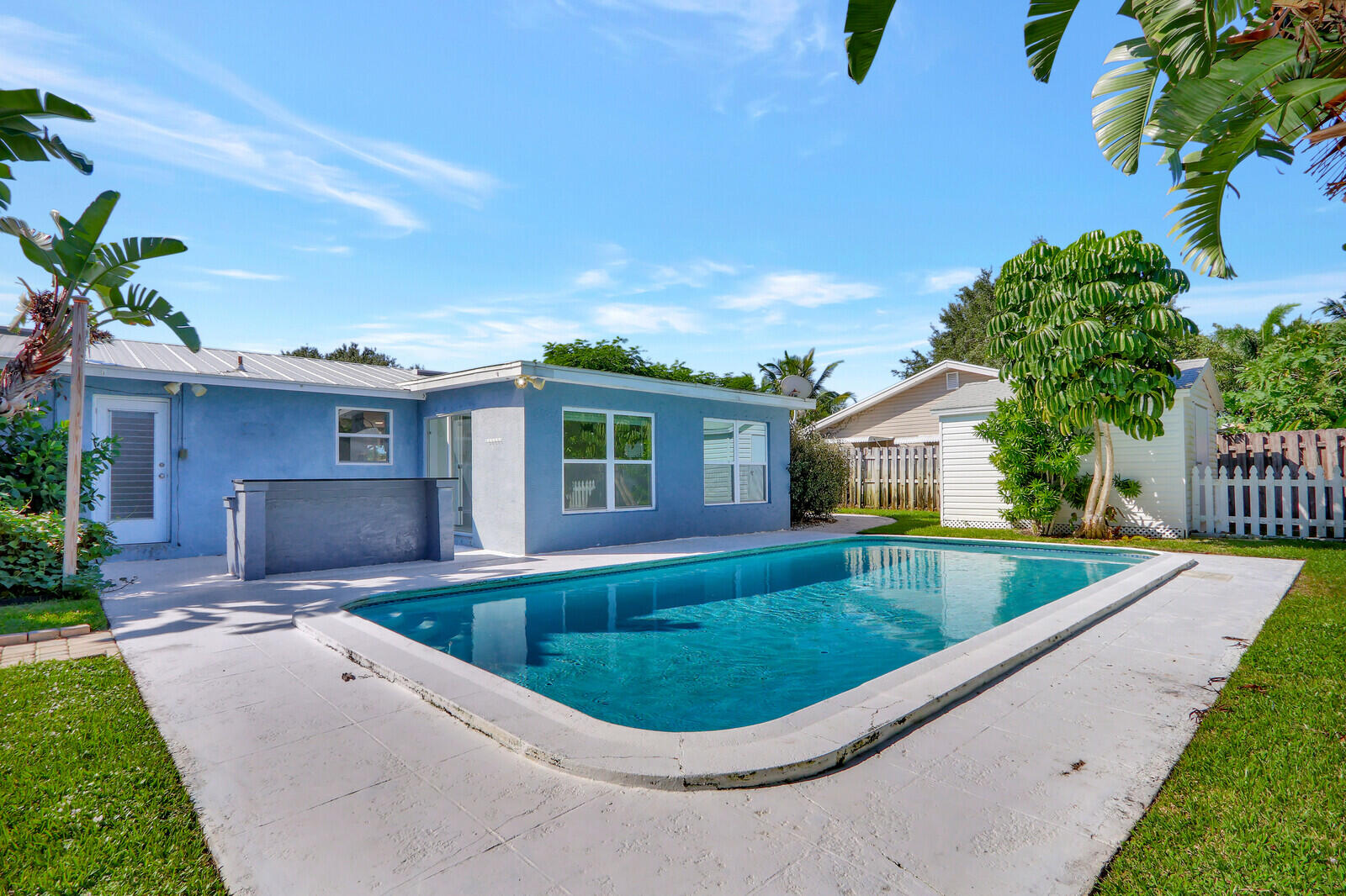 105 Beverly Road W