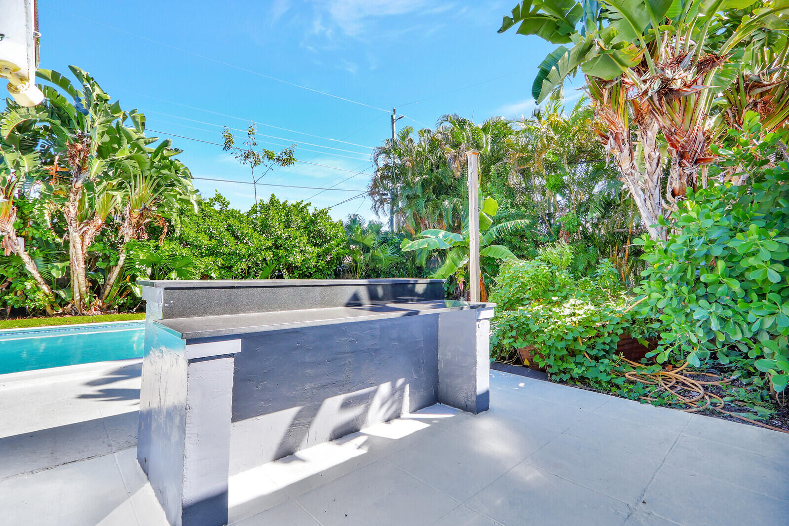 105 Beverly Road W