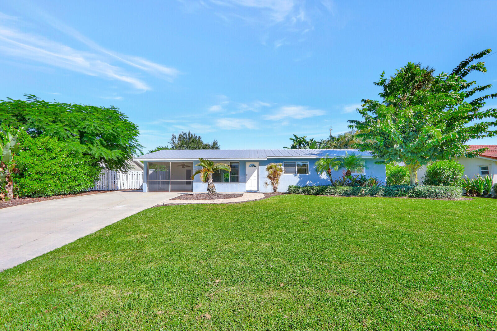 105 Beverly Road W