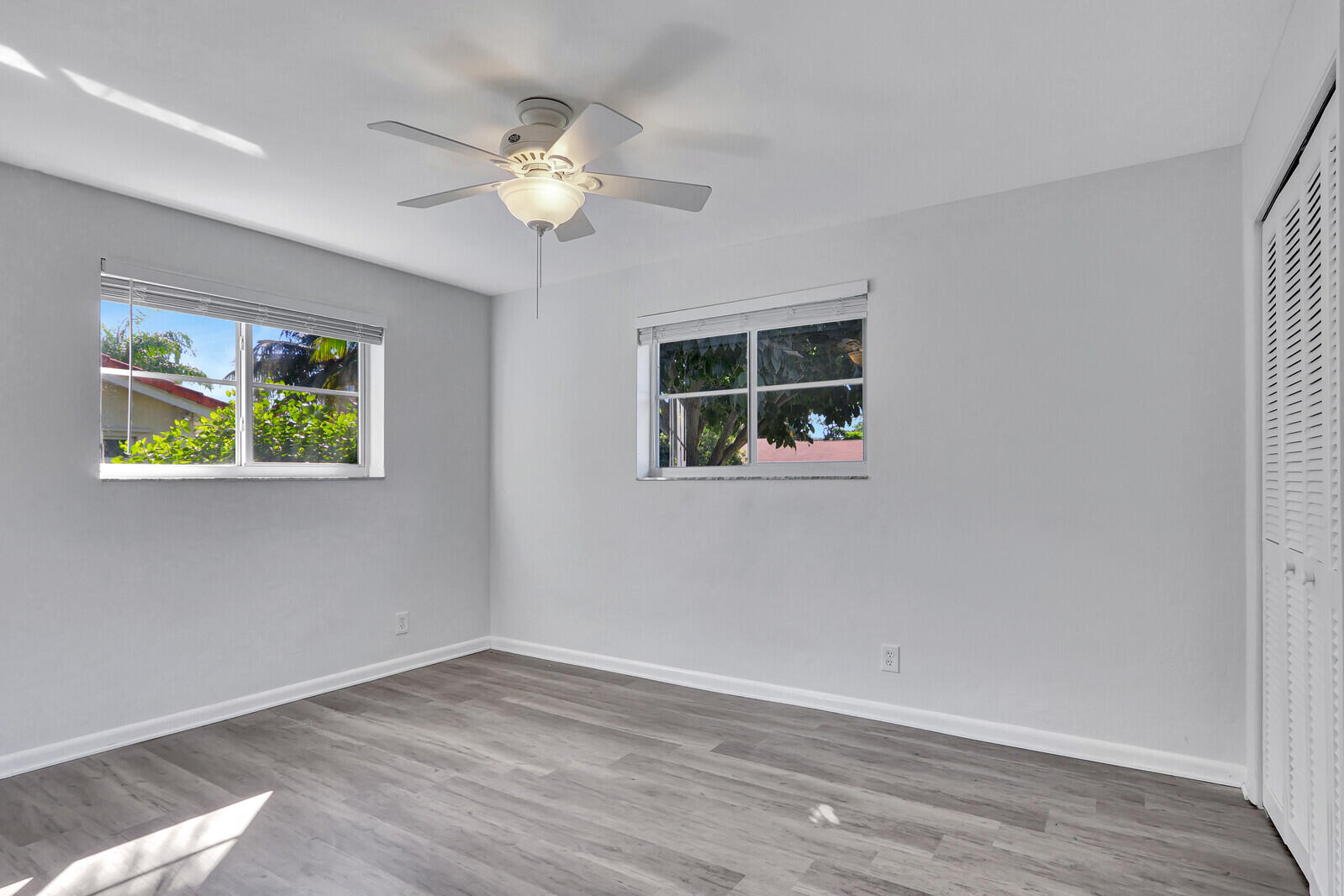 105 Beverly Road W
